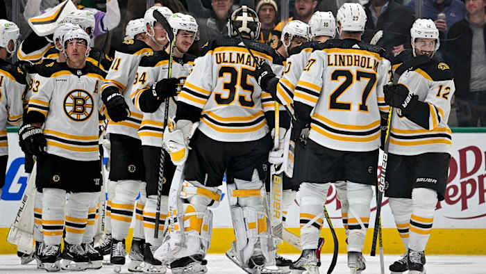 Bruins celebrate after beating Stars